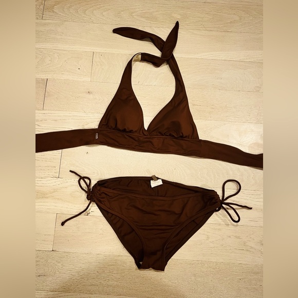 Brown bikini - Picture 1 of 1